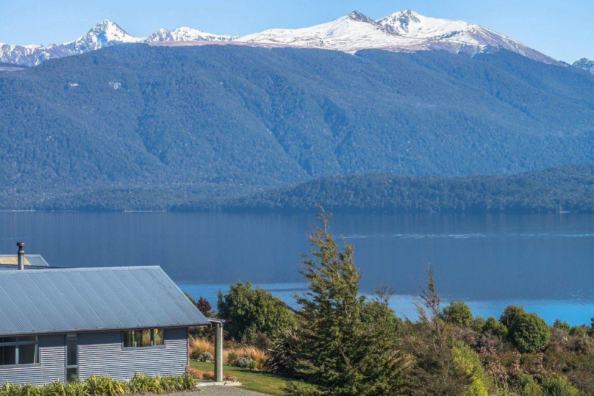 Loch Vista Bed & Breakfast Те-Анау Экстерьер фото