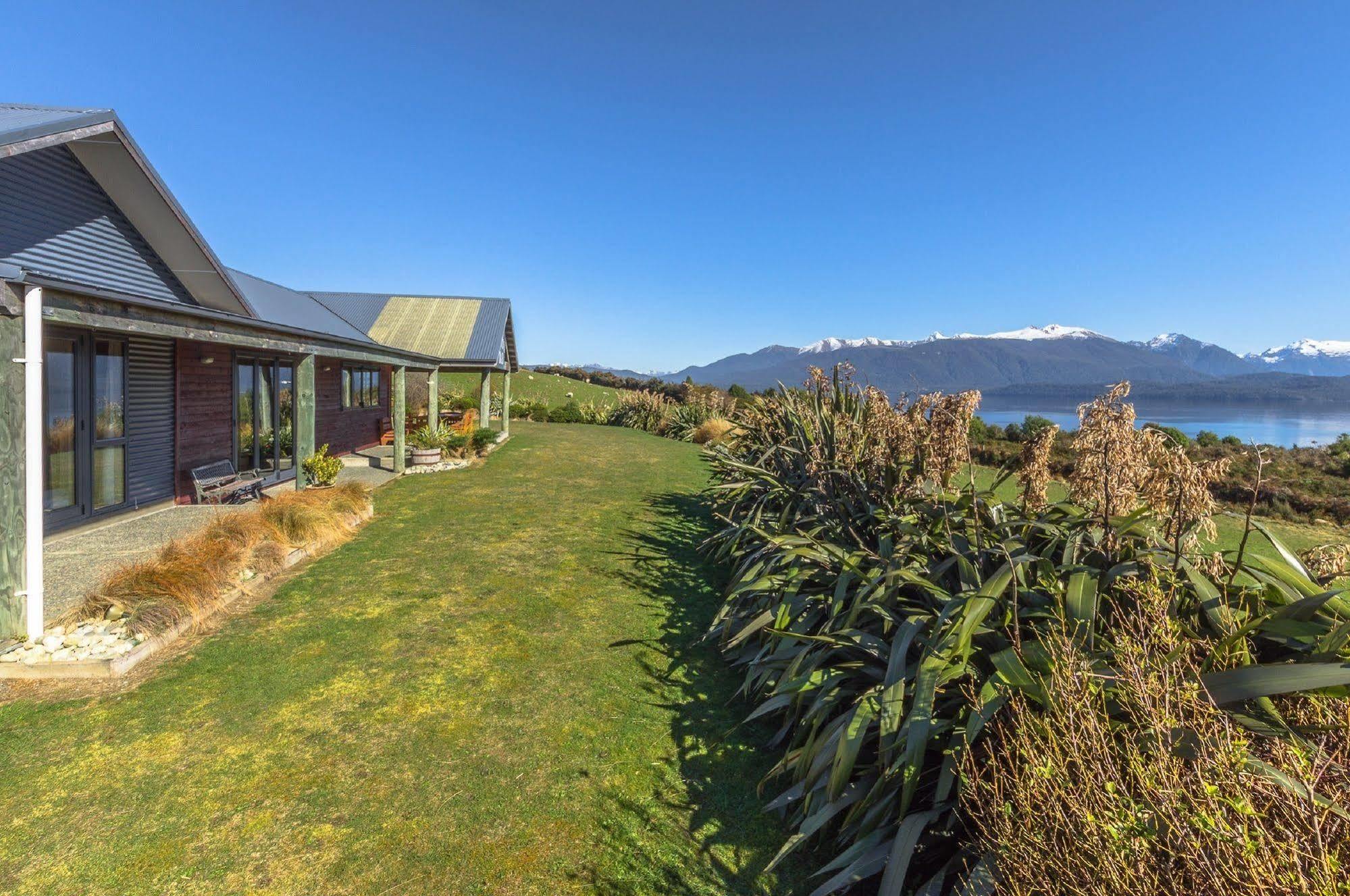 Loch Vista Bed & Breakfast Те-Анау Экстерьер фото