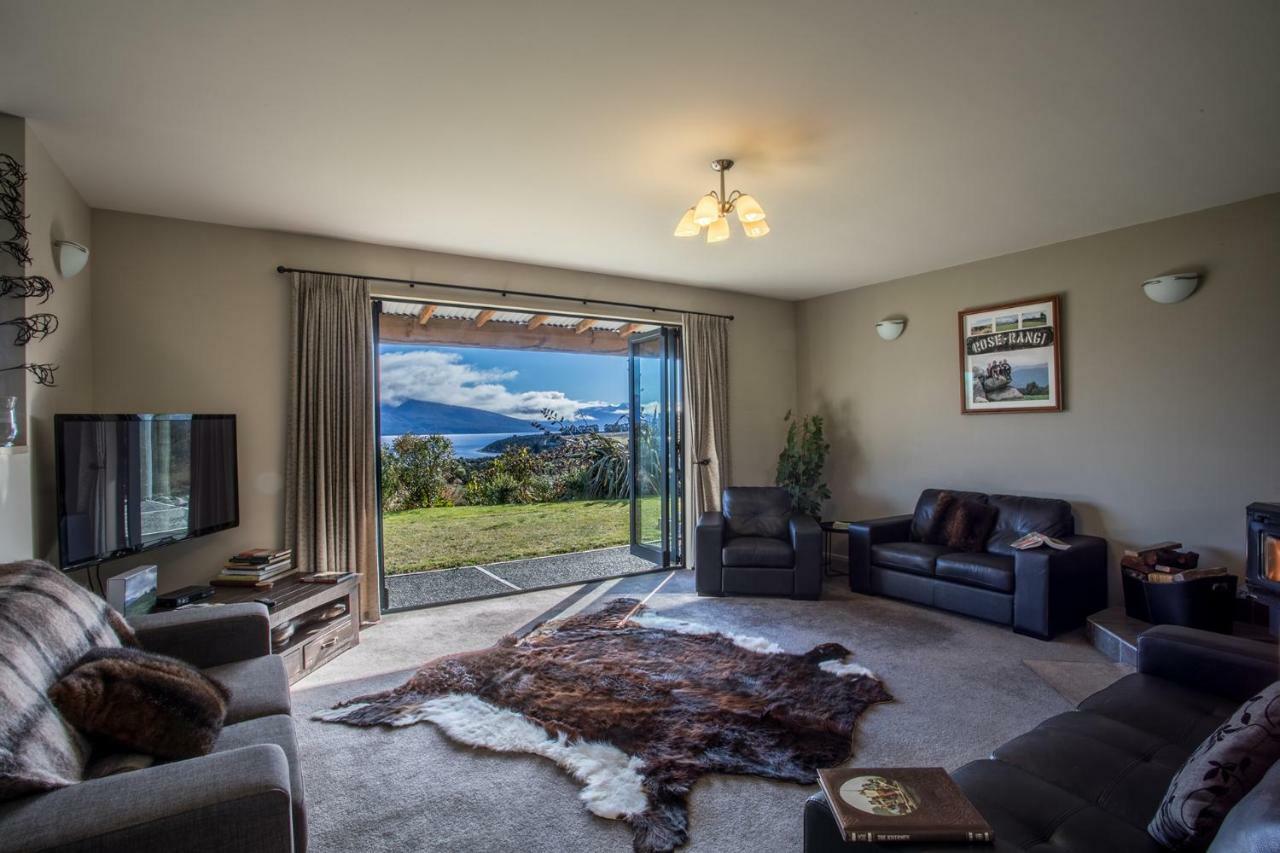 Loch Vista Bed & Breakfast Те-Анау Экстерьер фото